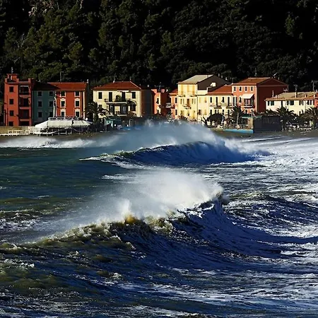Daire Casa Borgo Ponente, Affacciata Sul Mare *