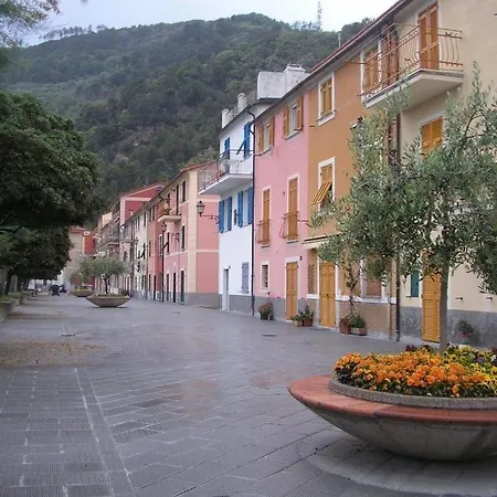 Casa Borgo Ponente, Affacciata Sul Mare *