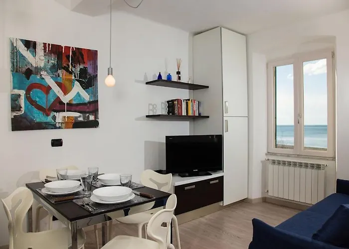 Casa Borgo Ponente, Affacciata Sul Mare Daire