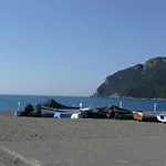 Casa Borgo Ponente, Affacciata Sul Mare 아파트 세스트리레반떼
