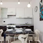 Casa Borgo Ponente, Affacciata Sul Mare *