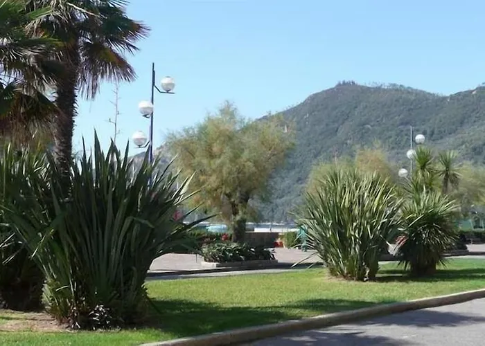 Casa Borgo Ponente, Affacciata Sul Mare * 东塞斯特里